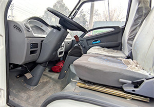 4方混凝土搅拌车(图2)